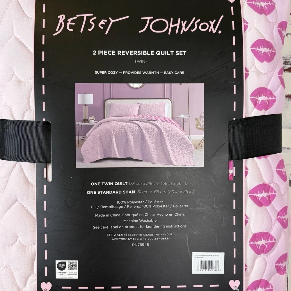 Betsy Johnson Twin 2 Piece‎ Reversable Quilt XO Stitch Ombrey Lips Pink